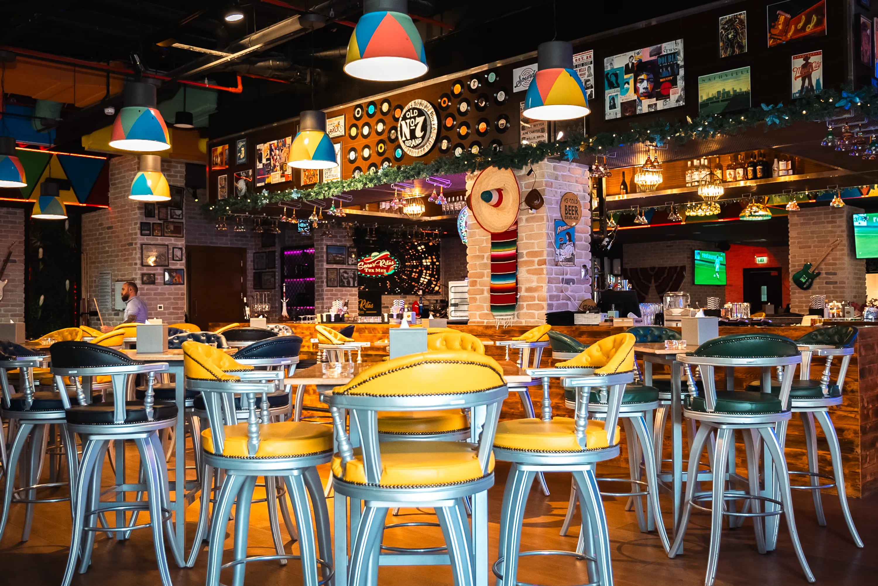 Señorritas Tex-Mex Restaurant - Interior Ambiance and Atmosphere